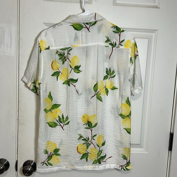 PacSun lemon resort camp shirt size small white short sleeve collar button-down - Picture 4 of 8
